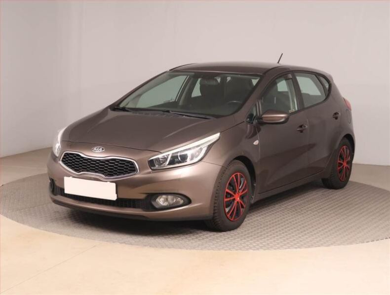 Kia Cee'd - hlavní fotka
