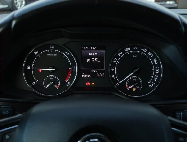Škoda Superb - hlavní fotka