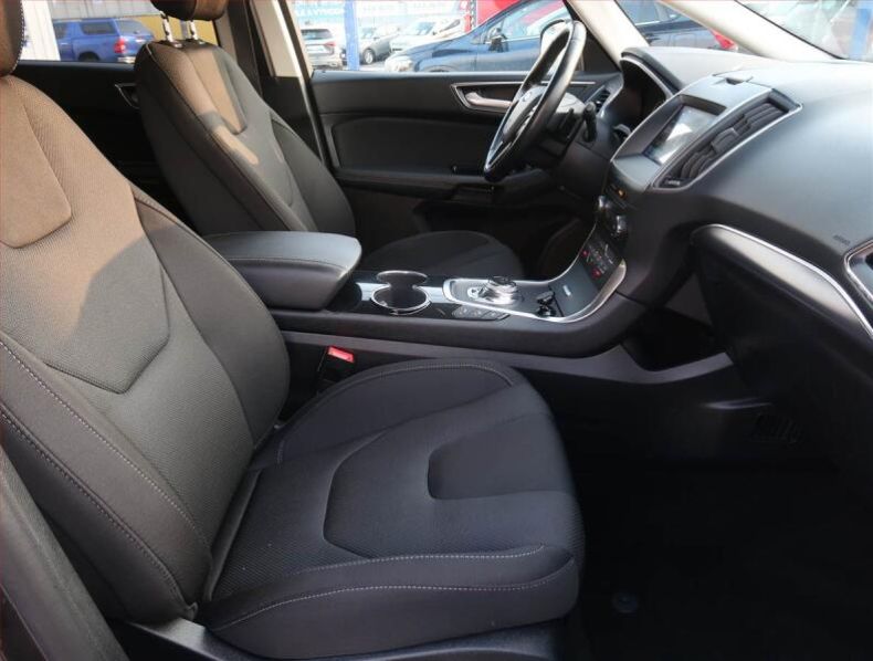 Ford S-MAX - hlavní fotka