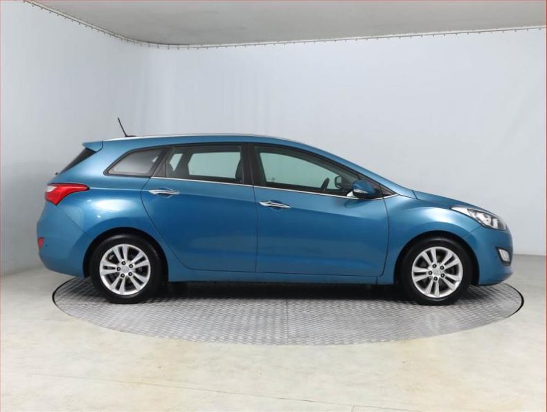 Hyundai i30 - hlavní fotka