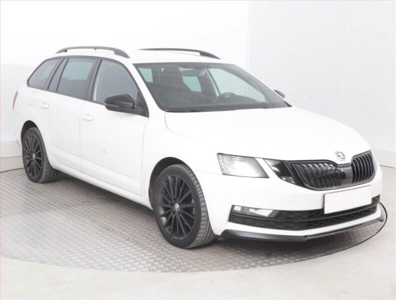 Škoda Octavia - hlavní fotka