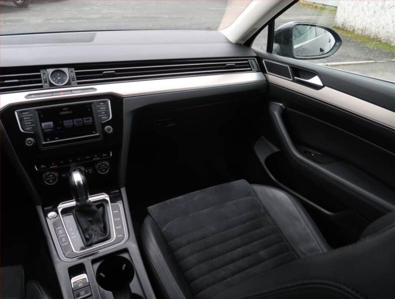 Volkswagen Passat - hlavní fotka