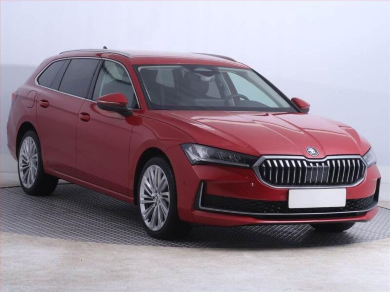 Škoda Superb - hlavní foto