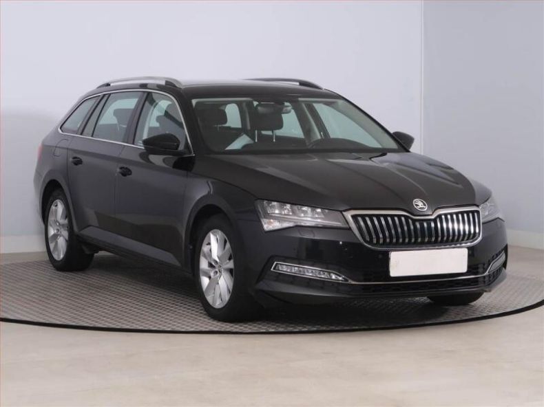 Škoda Superb - hlavní fotka