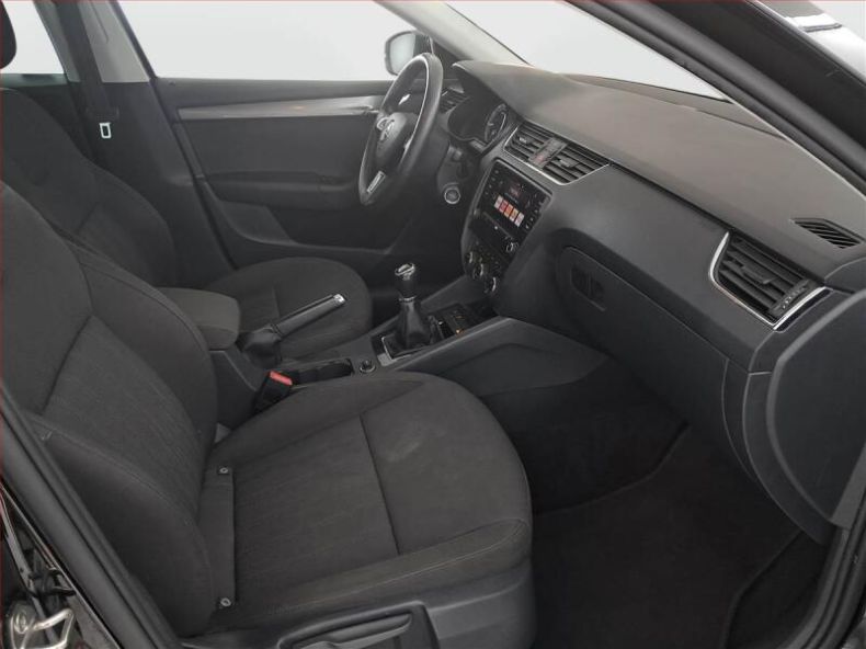 Škoda Octavia - hlavní fotka