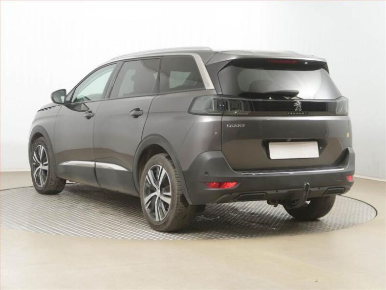 Peugeot 5008 - hlavní fotka