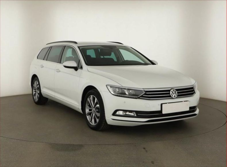 Volkswagen Passat - hlavní foto