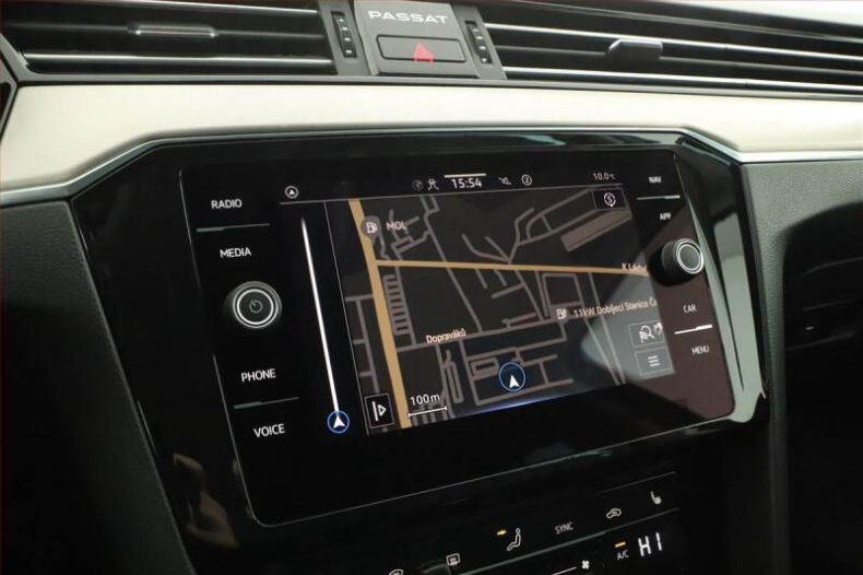 Volkswagen Passat - hlavní fotka