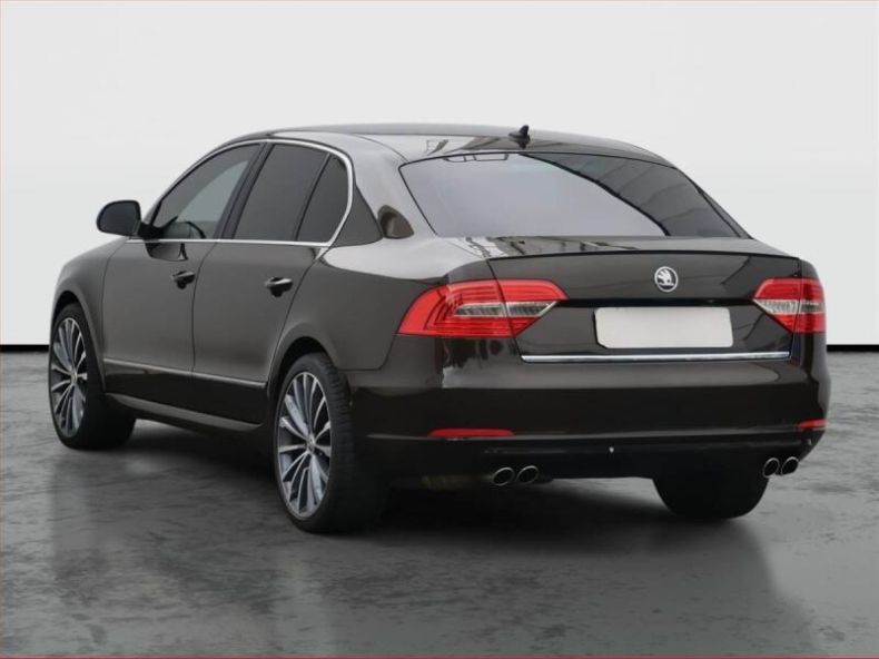 Škoda Superb - hlavní fotka