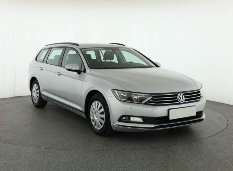 Volkswagen Passat - hlavní fotka inzerátu