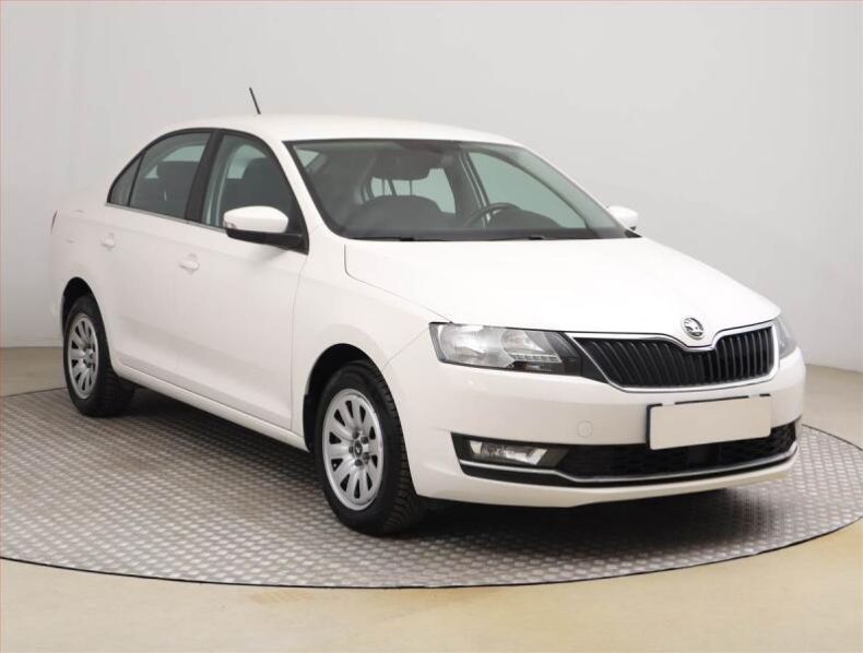 Škoda Rapid - hlavní foto