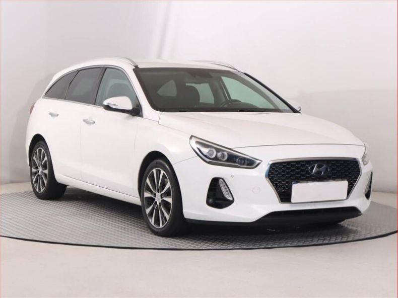 Hyundai i30 - hlavní foto