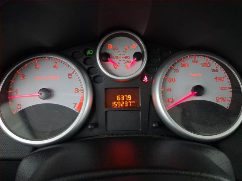 Peugeot 207 - hlavní fotka
