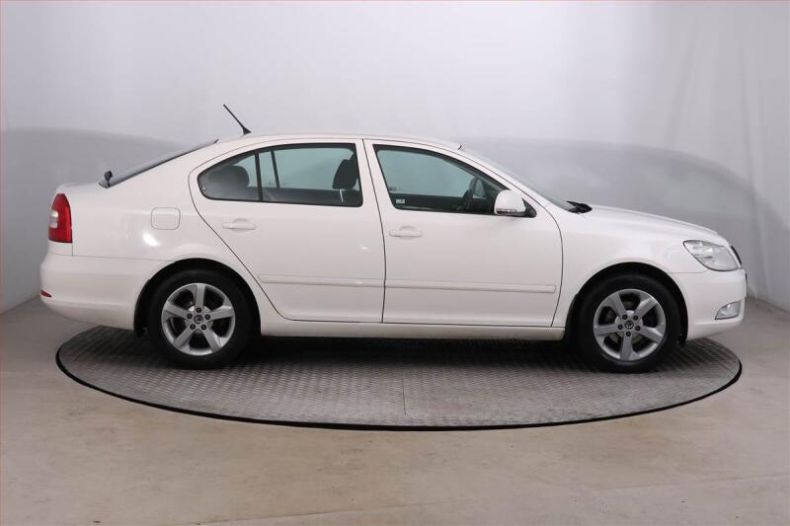 Škoda Octavia - hlavní fotka