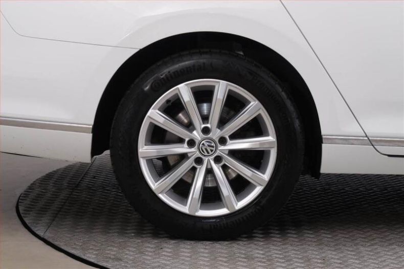 Volkswagen Passat - hlavní fotka