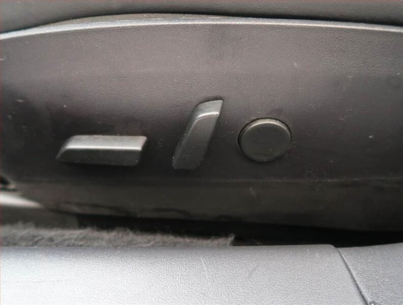 Tesla Model 3 - hlavní fotka