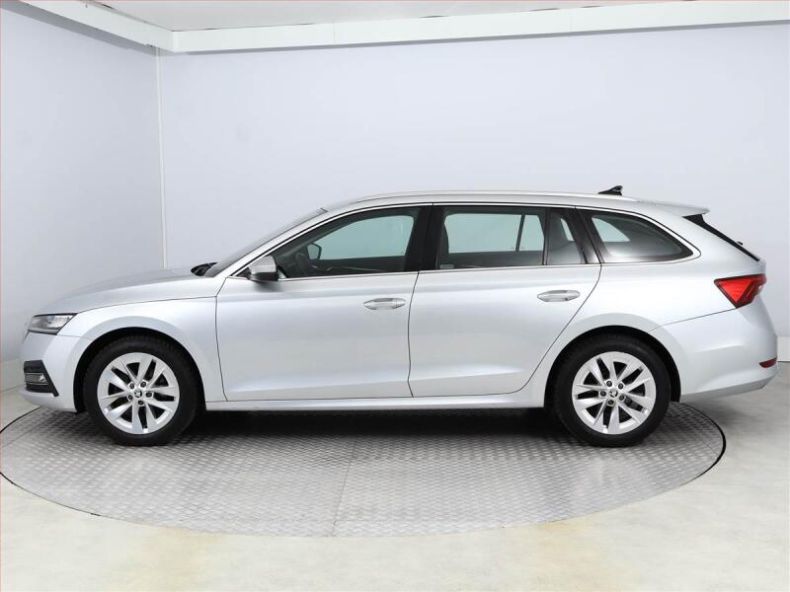 Škoda Octavia - hlavní fotka