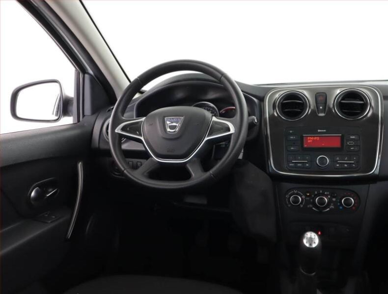 Dacia Sandero - hlavní fotka
