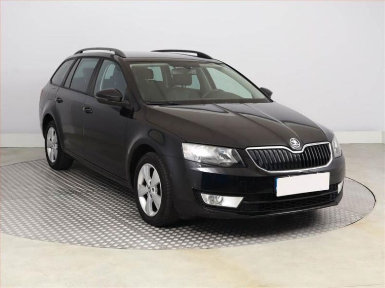Škoda Octavia - hlavní fotka