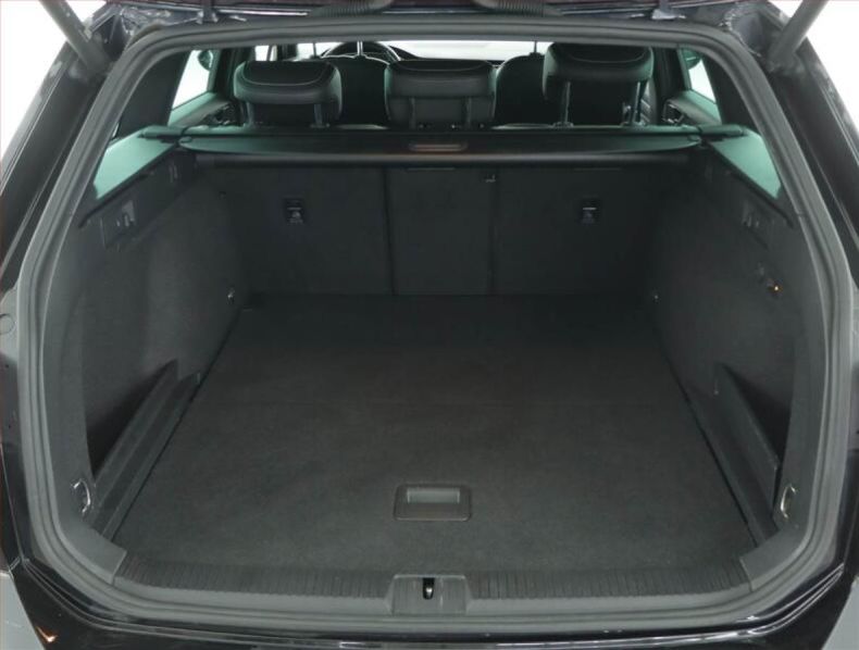 Volkswagen Passat - hlavní fotka