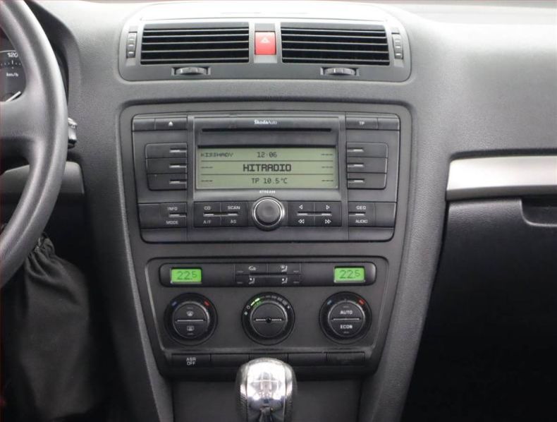 Škoda Octavia - hlavní fotka