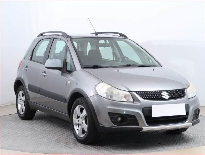 Suzuki SX4 - hlavní foto