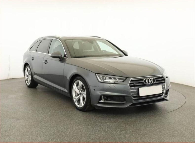 Audi A4 - hlavní fotka
