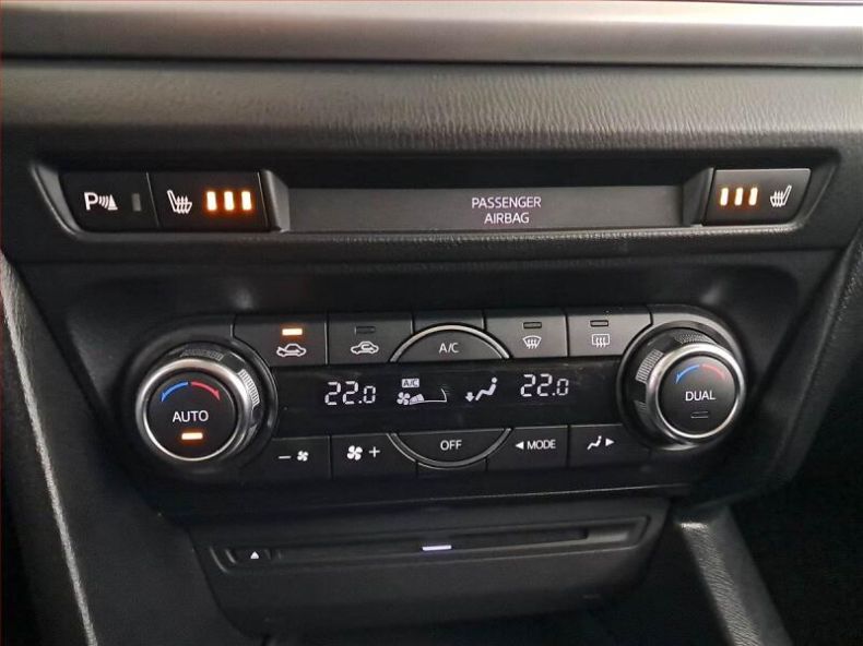 Mazda 3 - hlavní fotka