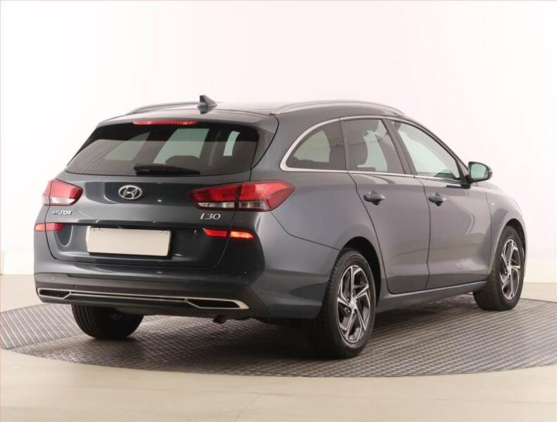Hyundai i30 - hlavní fotka