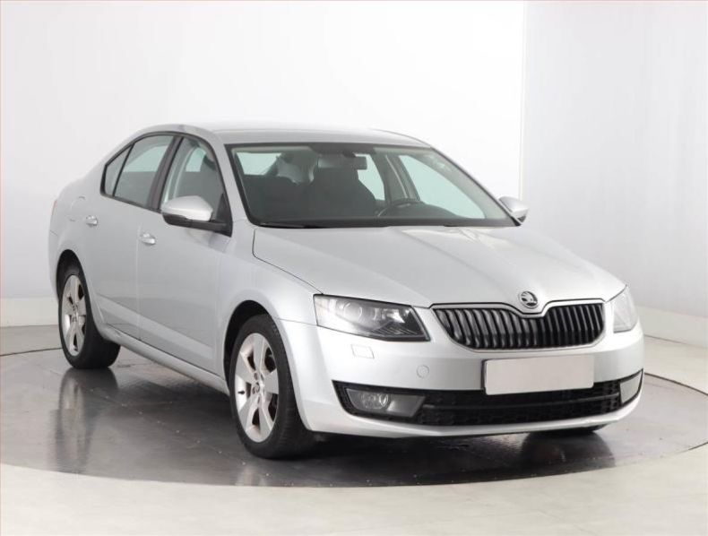 Škoda Octavia - hlavní fotka
