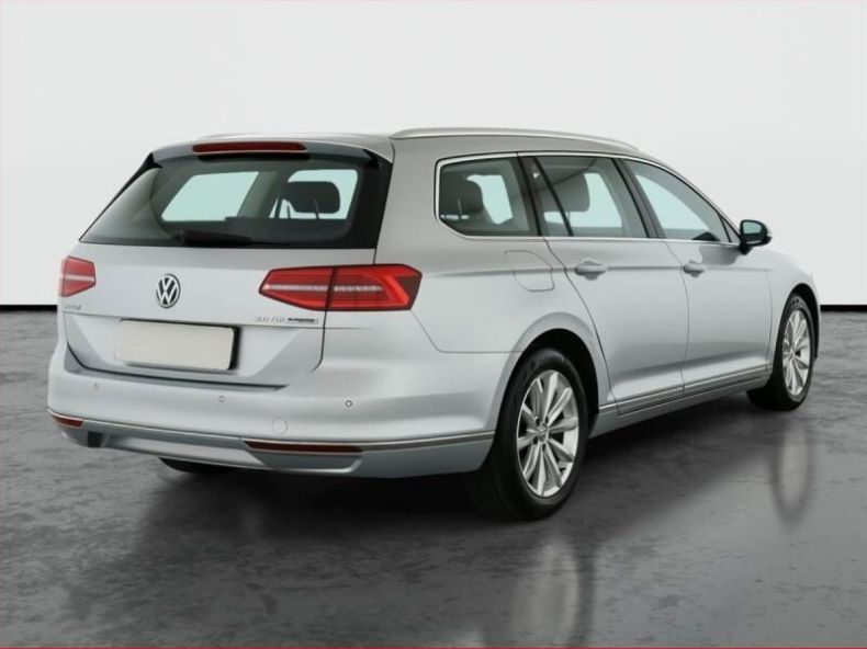Volkswagen Passat - hlavní fotka