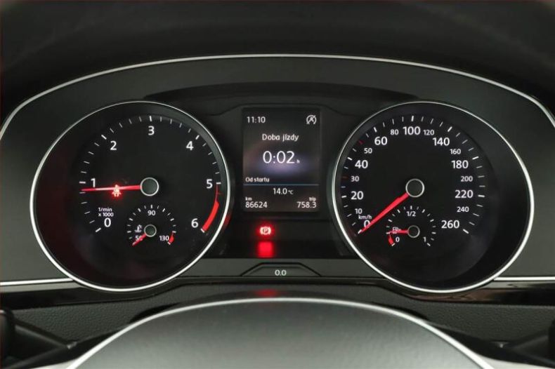 Volkswagen Passat - hlavní fotka