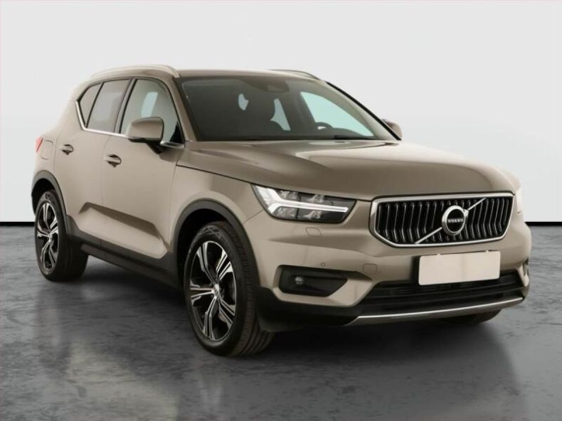 Volvo XC40 - hlavní foto