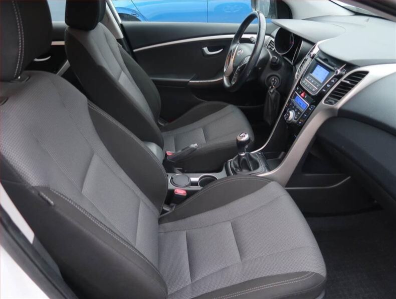 Hyundai i30 - hlavní fotka