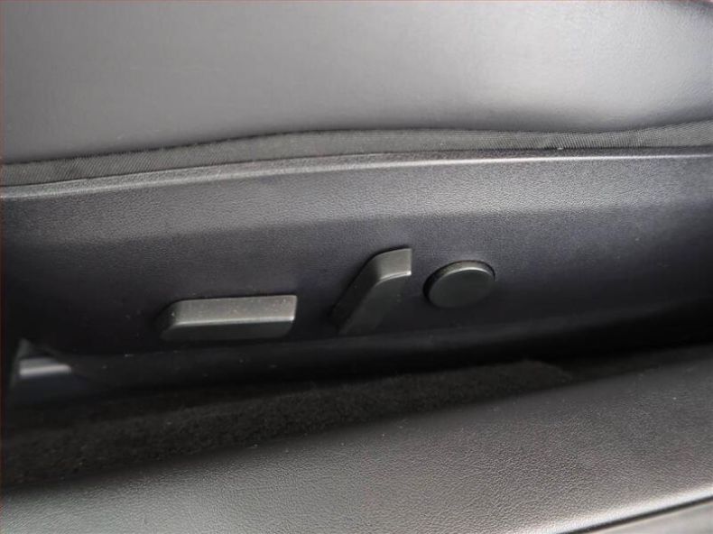 Tesla Model 3 - hlavní fotka