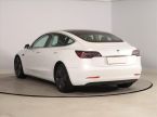 Tesla Model 3 - fotka číslo 3
