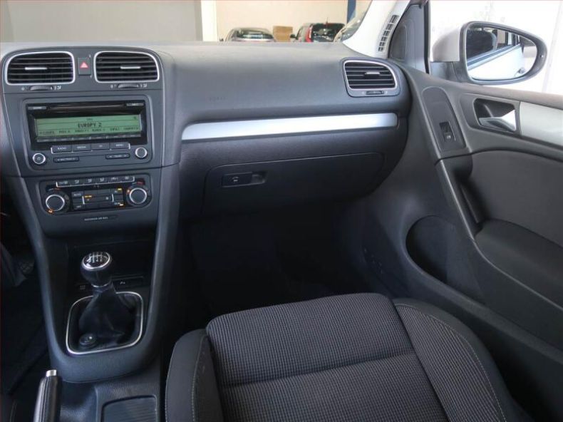 Volkswagen Golf - hlavní fotka