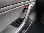Tesla Model 3 - fotka číslo 16