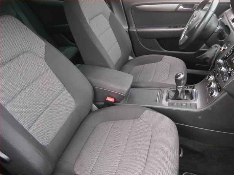 Volkswagen Passat - hlavní fotka