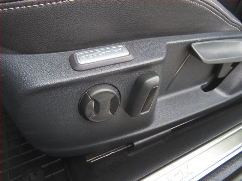 Volkswagen Passat - hlavní fotka