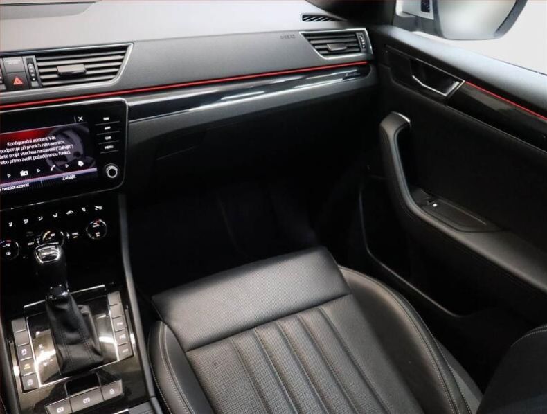 Škoda Superb - hlavní fotka