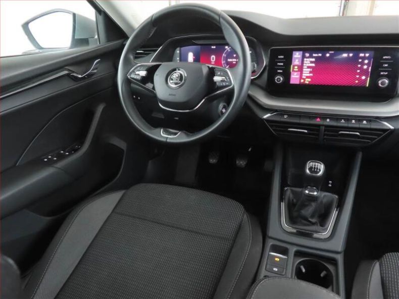 Škoda Octavia - hlavní fotka