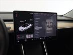 Tesla Model 3 - fotka číslo 22