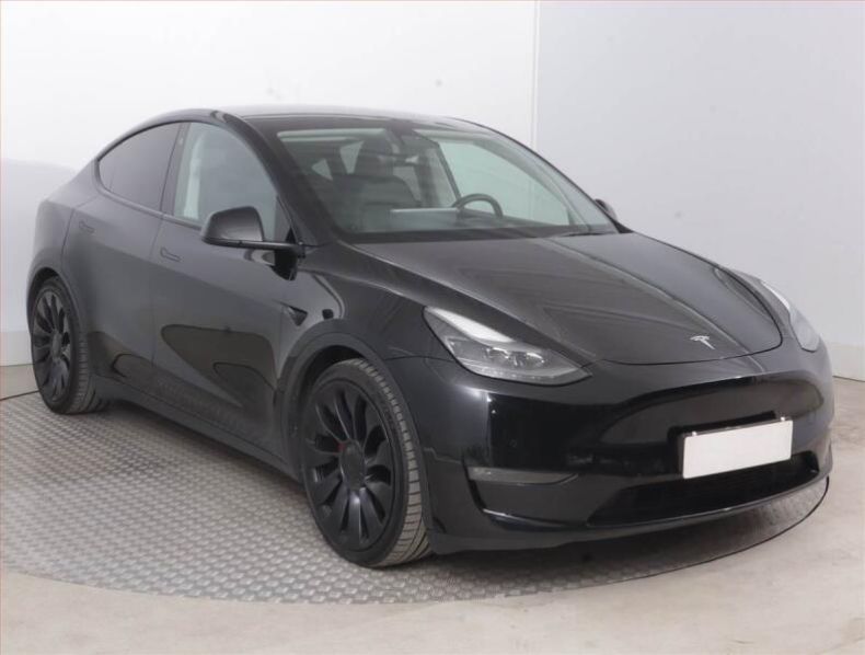 Tesla Model Y - hlavní fotka inzerátu