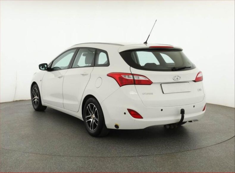 Hyundai i30 - hlavní fotka