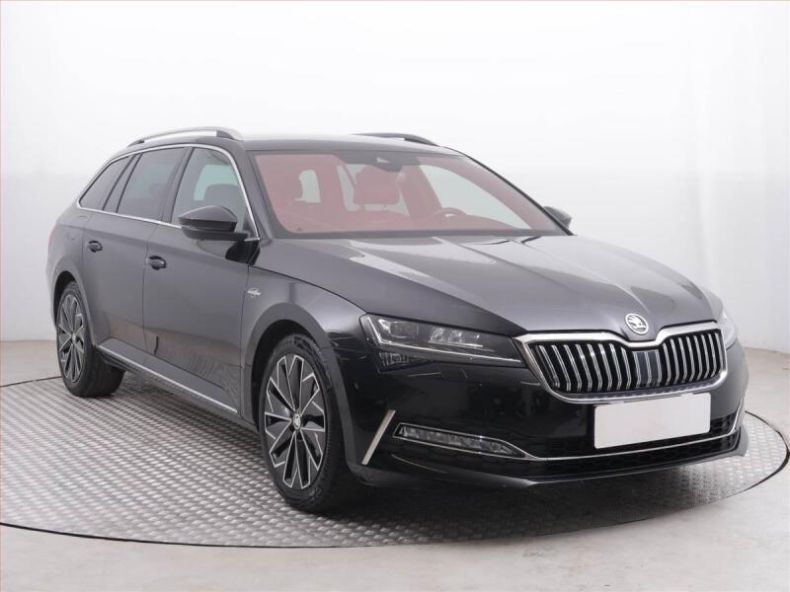 Škoda Superb - hlavní foto