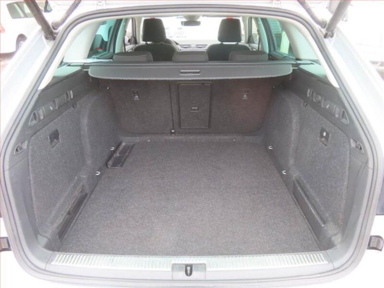 Škoda Superb - hlavní fotka