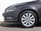 Volkswagen Passat - fotka číslo 14