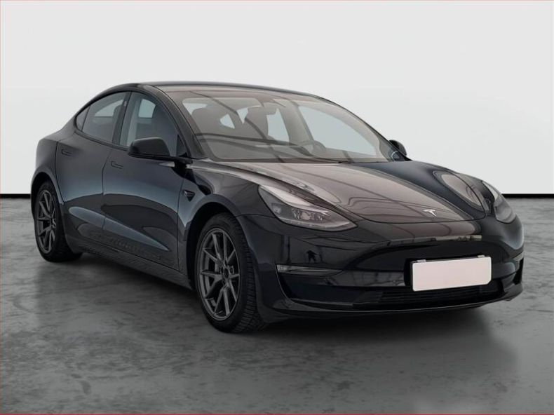 Tesla Model 3 - hlavní fotka inzerátu