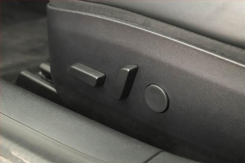 Tesla Model 3 - hlavní fotka